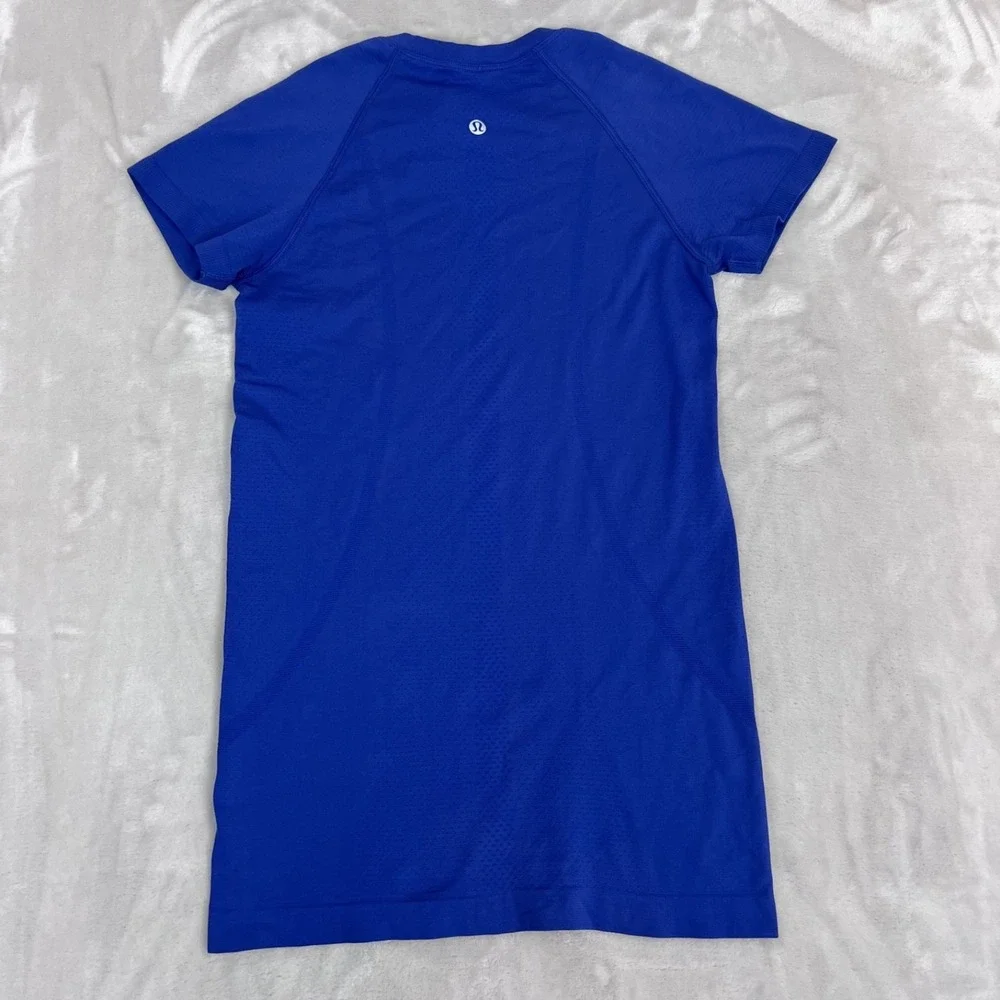 Lululemon Swiftly Tech Short Sleeve 2.0 Womens Size 4 Blue Psychic Athletic READ - Picture 7 of 9